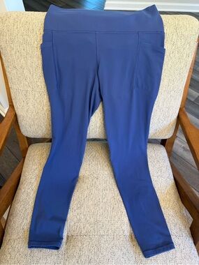 Athleta Salutation Stash Tight